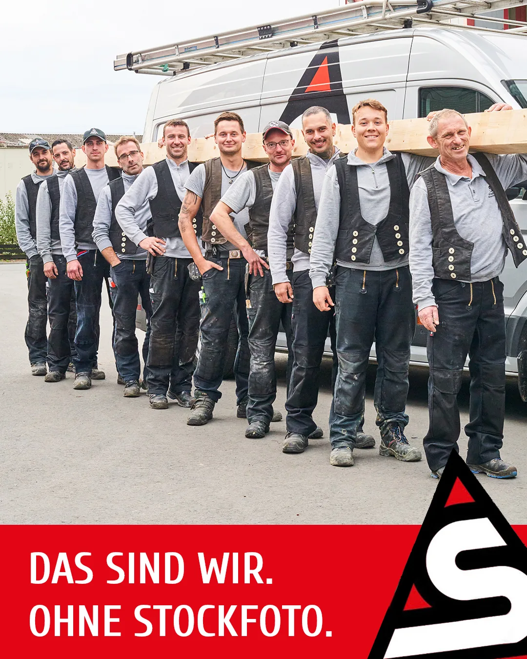 Fertiger Segbers-Post mit dem Team und dem Text Das sind wir. Ohne Stockfoto.